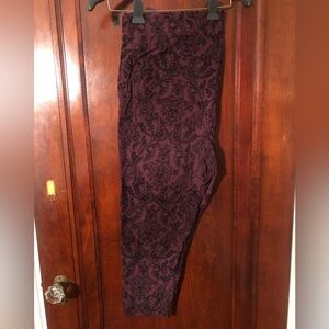 Torrid Skull and roses leggings